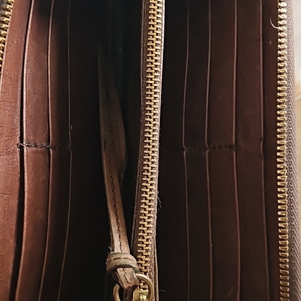 Preloved Chloe medium brown wallet - Picture 2 of 8
